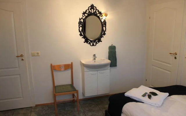 Guesthouse Árný