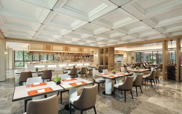 Wyndham Grand Xinchang Downtown