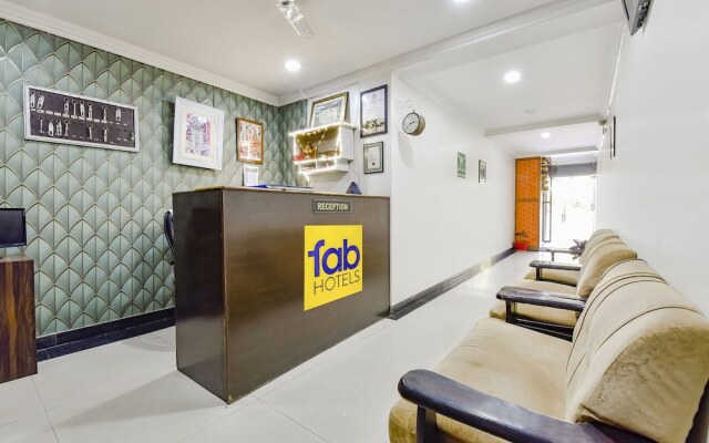 OYO 2229 Hotel Golden Wings