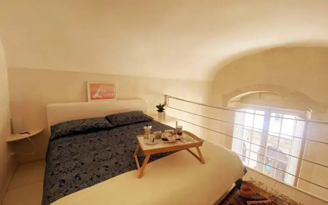 2-bed Island Retreat - Baroque Courtyard & Views
