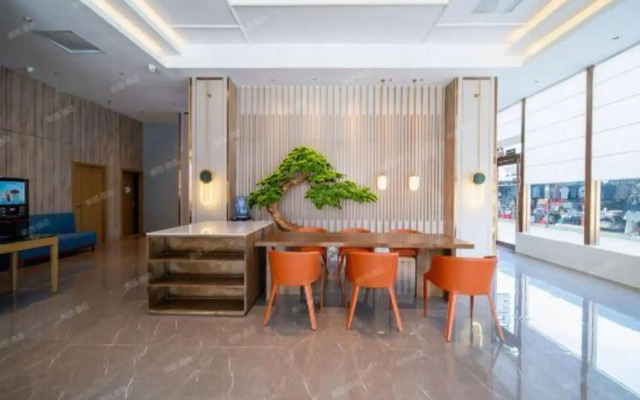 Unitour Hotel (Nanning Jiuquwan Hot Spring)