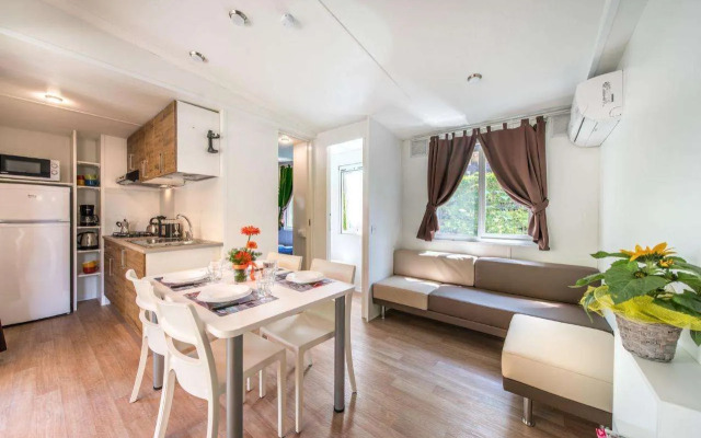 hu Norcenni Girasole Village