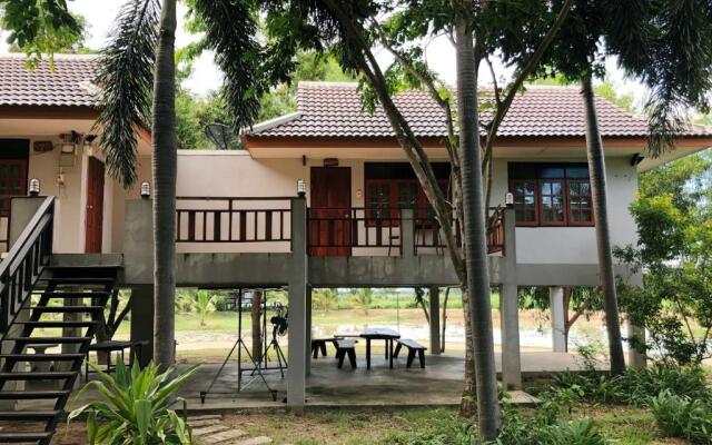 Rai Lam Poo Farm and Camping Resort