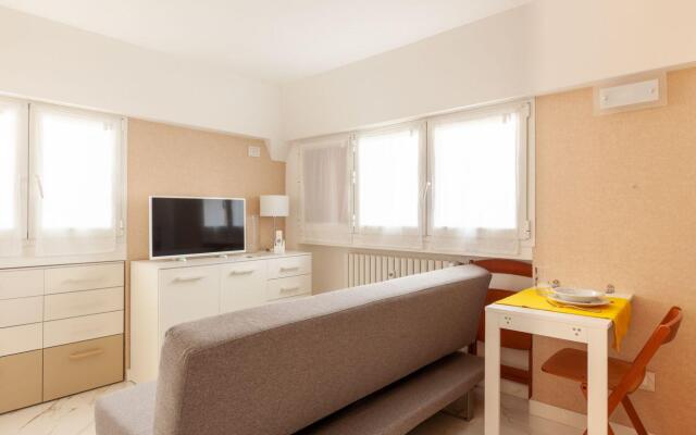 New studio with parking - WiFi - A.C. - Sismondi