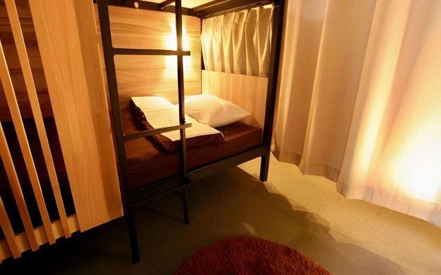 Namba Guesthouse HIVE - Hostel