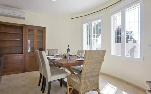 Villa - 3 Bedrooms with Pool and WiFi - 106434