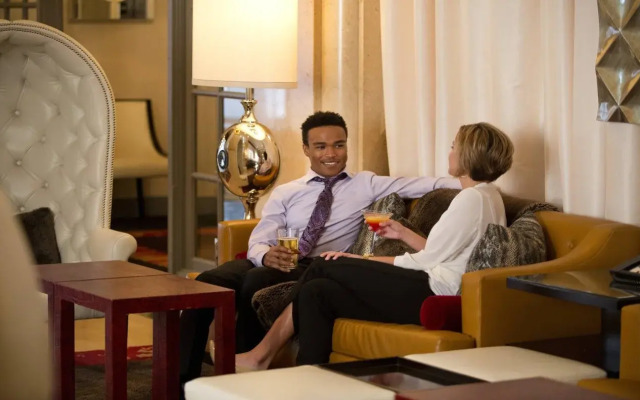 Ambassador Hotel Kansas City, Autograph Collection