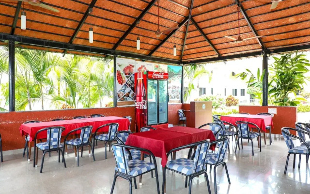 OYO 13893 Stay Simple Brindavan Resort