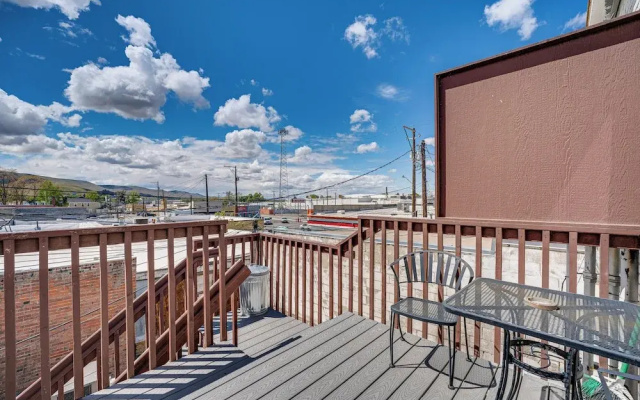Saloon-style Prosser Loft in WA Wine Country!