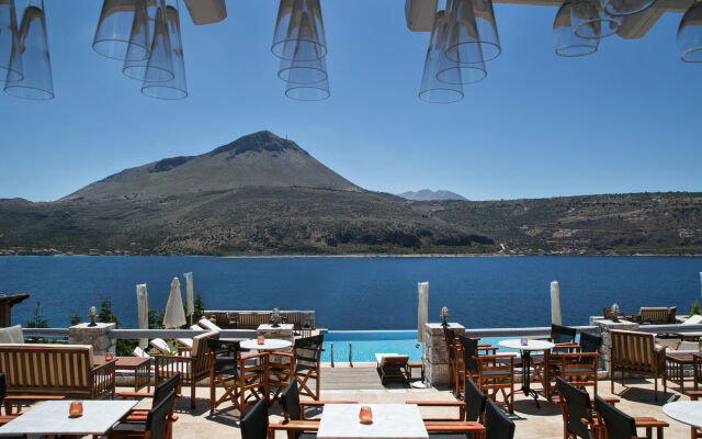 En Plo Luxury Suites