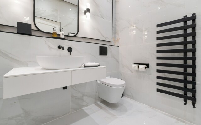 Luxury Georgian City Retreat - Hot Tub - Patio