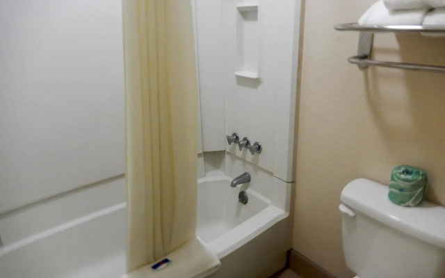 Motel 6 Marshall, TX