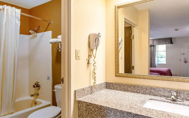 Econo Lodge Russellville