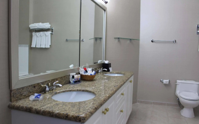Best Western Plus Uptown Hotel