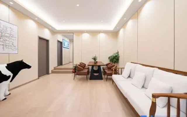 Hele Homestay (Hongqiao Railway Station National Exhibition and Convention Center)