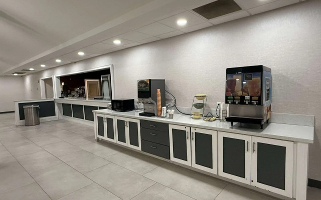 Quality Inn & Suites Baton Rouge West – Port Allen