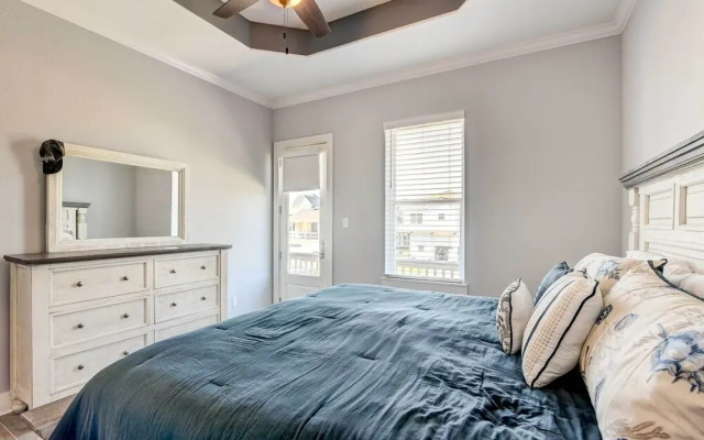 Private Dock & Patio: Waterfront Galveston Retreat