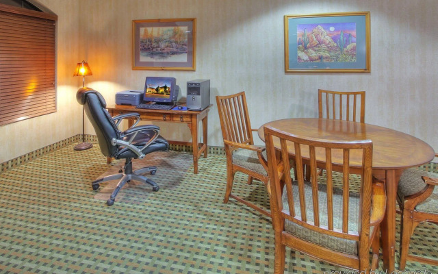 Holiday Inn Express & Suites Roswell