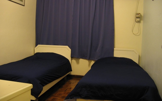 Sunshine Bayu Emas Apartment – Guest Rooms – Batu Ferringhi