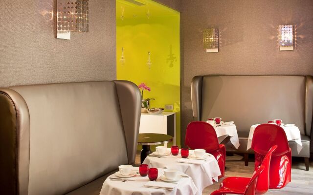 Hotel Le Petit Paris