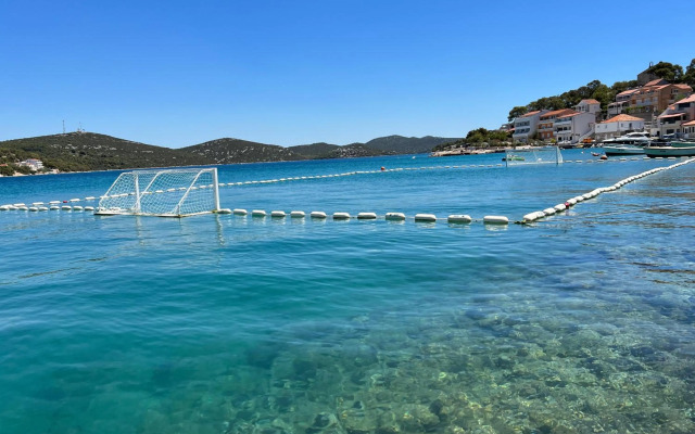 Holiday house Ljubica Tisno