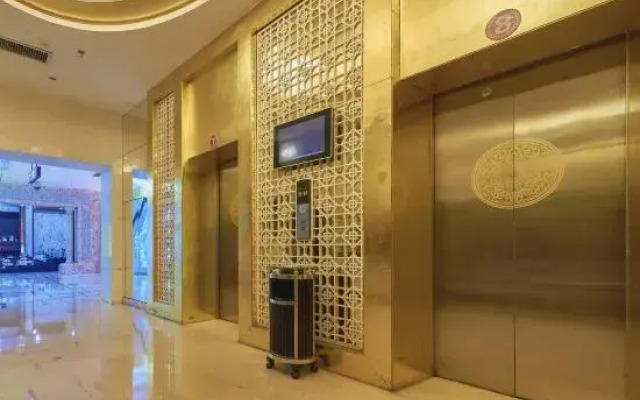 Floral Hotel · YunFu City King Royal Hotel