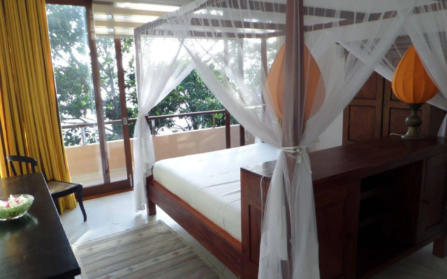 Sea Heart House on Koggala Lake