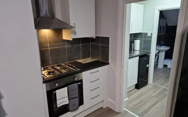 Birtley's Amethyst, 3 Bedroom Apt ,sleeps 6 Guest