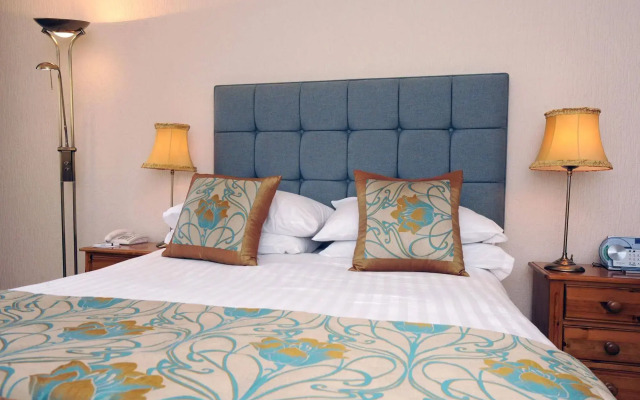 Wolfscastle Country Hotel