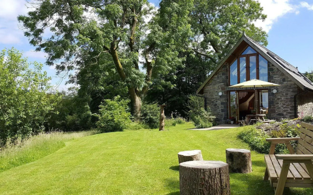 Nant yr Onnen B&B and Ysgubor Holiday Cottage