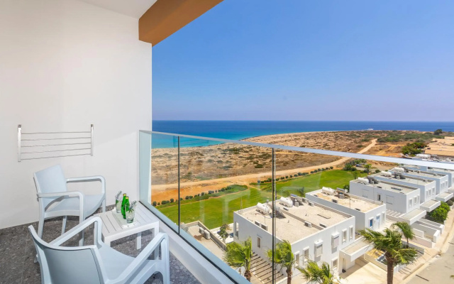 Leonardo Crystal Cove & Spa by the sea - Adults Only