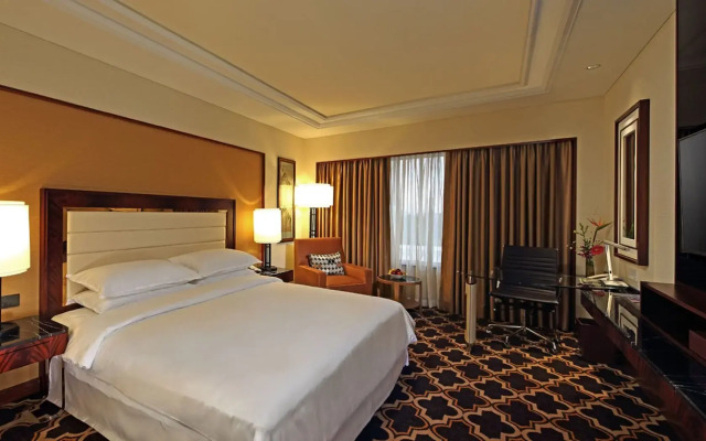 Sheraton Grand Pune Bund Garden Hotel