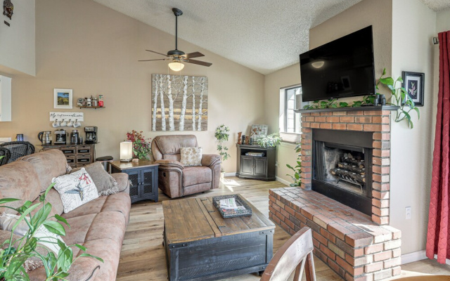 Walk to Golf & Trails! 'aspen House' in Flagstaff