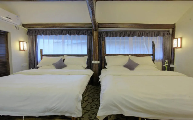 Lijiang Zhen Shui Ren Jia Inn