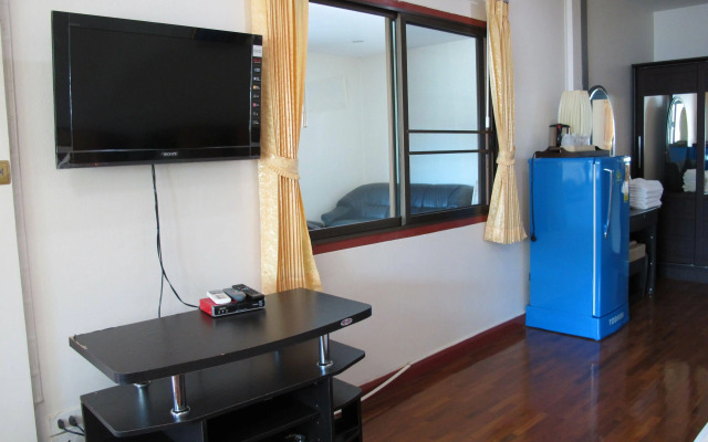 Vilai House