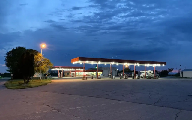 Circle S Motel