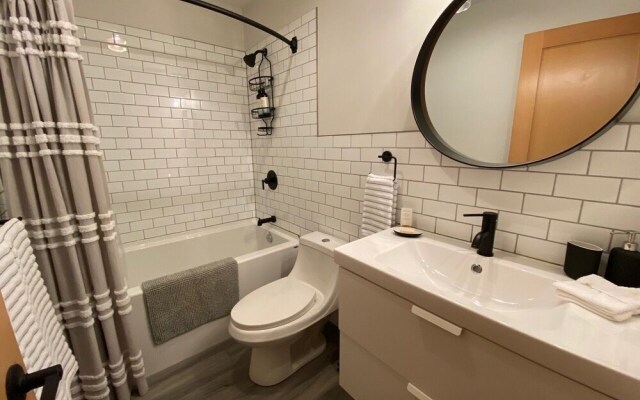 Olympians Ski Retreat 1 Bedroom Condo by Redawning