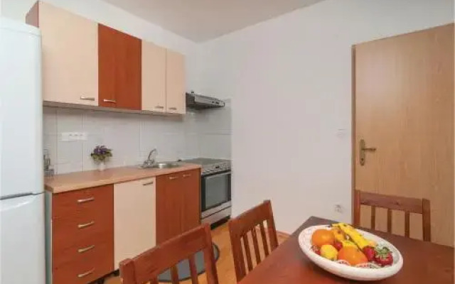 Three-Bedroom Apartment in Pucisce