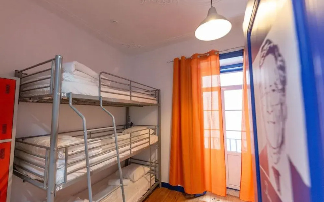 Help Yourself Hostels Parede
