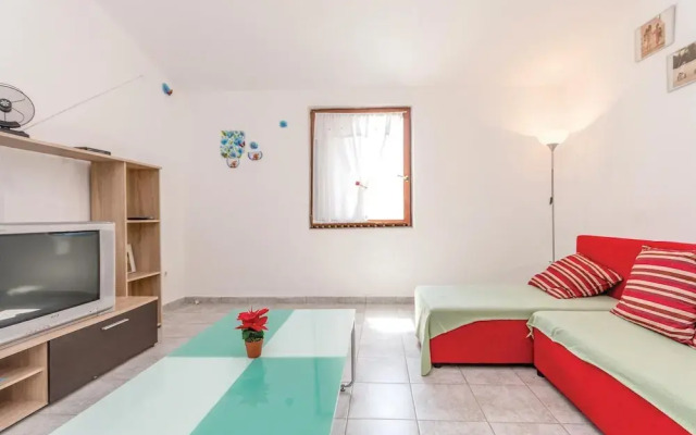 Stunning Apartment in Razanac With 2 Bedrooms and Wifi
