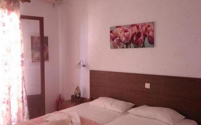 Fotoula Apts