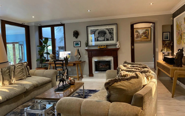 The Ridgeback, 4 Bedroom House Bryanston