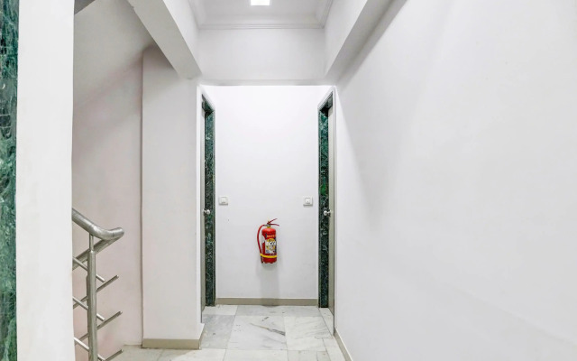 Collection O 74412 Ardaas Residency