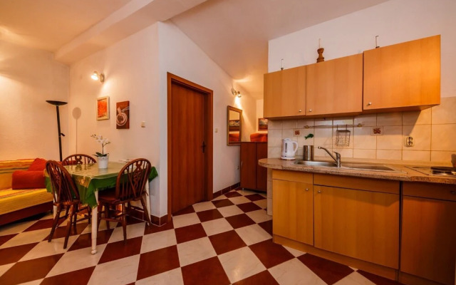 Apartments Grgin