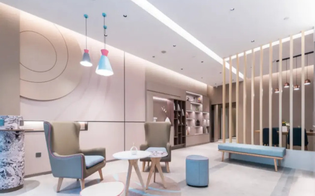 Home Inn (Chongqing Wanzhou Dianbao Road Wanda Plaza)