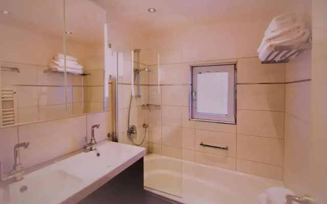 Tranquil Apartment in the Centre of Seefeld