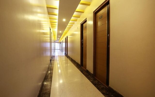 FabHotel Majestic Bus Stand