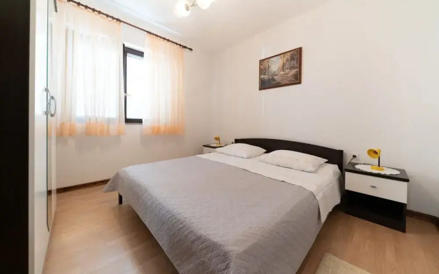 Villa Petar 1 - 10m From sea - H