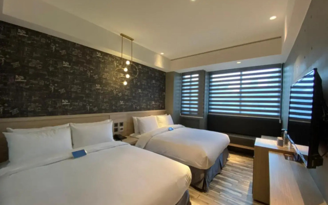 Micro Hotel