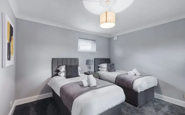 Karah Suites - The Galleria